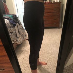 Lululemon crop black leggings- size 6